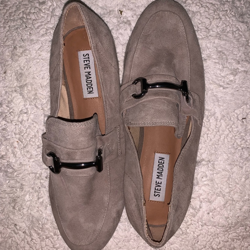 Gray Steve Madden flats/loafers